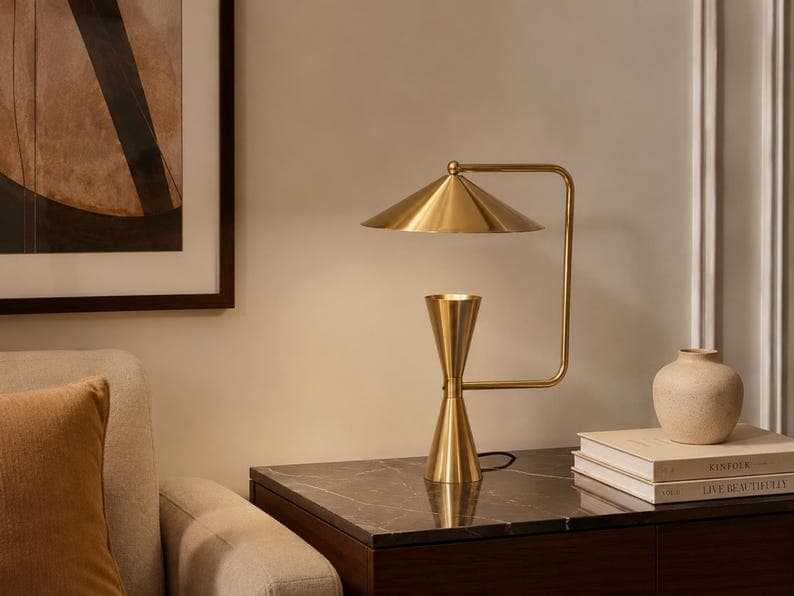 Mid-Century Desk Lamp: Modern Italian Table Light